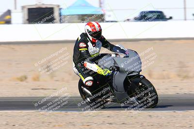 media/Jan-08-2022-SoCal Trackdays (Sat) [[1ec2777125]]/Turn 15 Inside (950am)/